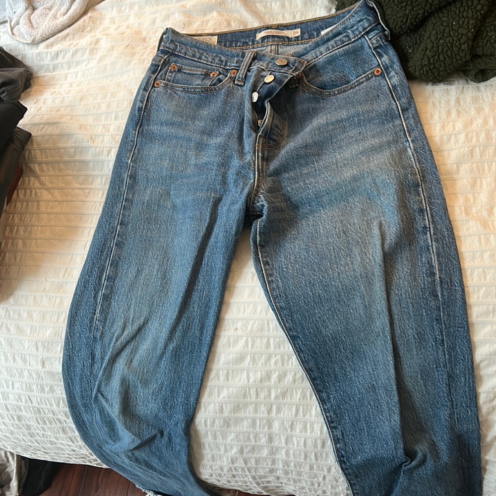 Levi’s Wedgie jeans